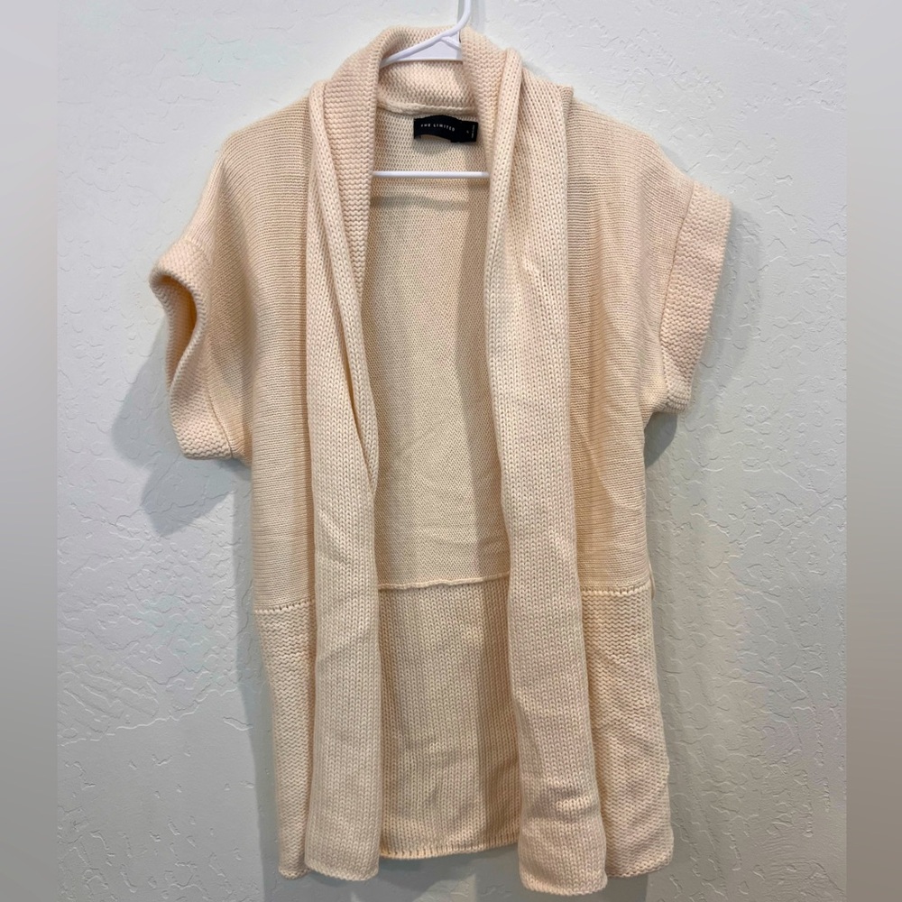 The Limited sweater size L in women’s